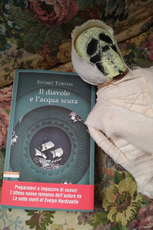 Il diavolo e l'acqua scura